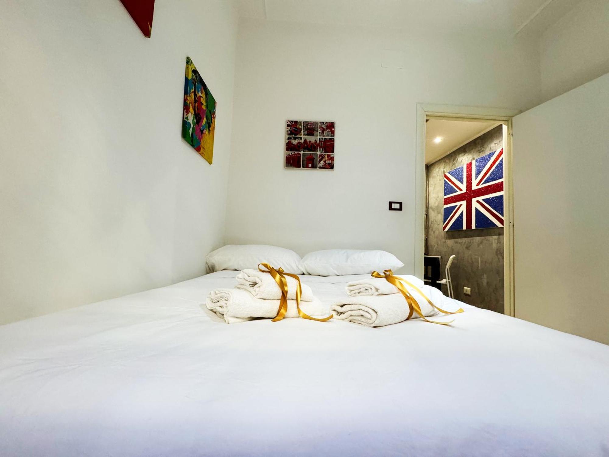 Metro B - Crimson Chic Eleganza Romana Apartment Rome
